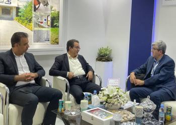 حضور مشاور مدیرعامل شرکت پتروشیمی جم در غرفه شرکت آرمان صنعت پویش کیمیا زیرمجموعه شرکت نانو پویش کیمیا-شانزدهمین نمایشگاه بین المللی ایران پلاست