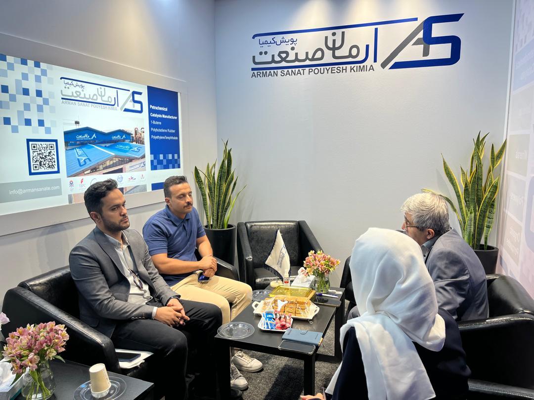 The presence of the heads of the process department and the head of the Miandoab Petrochemical Complex at the Arman Sanat Pouyesh Kimia Company, a subsidiary of Nano Pouyesh Kimiya Company, booth at the 19th Iran Plast Exhibition